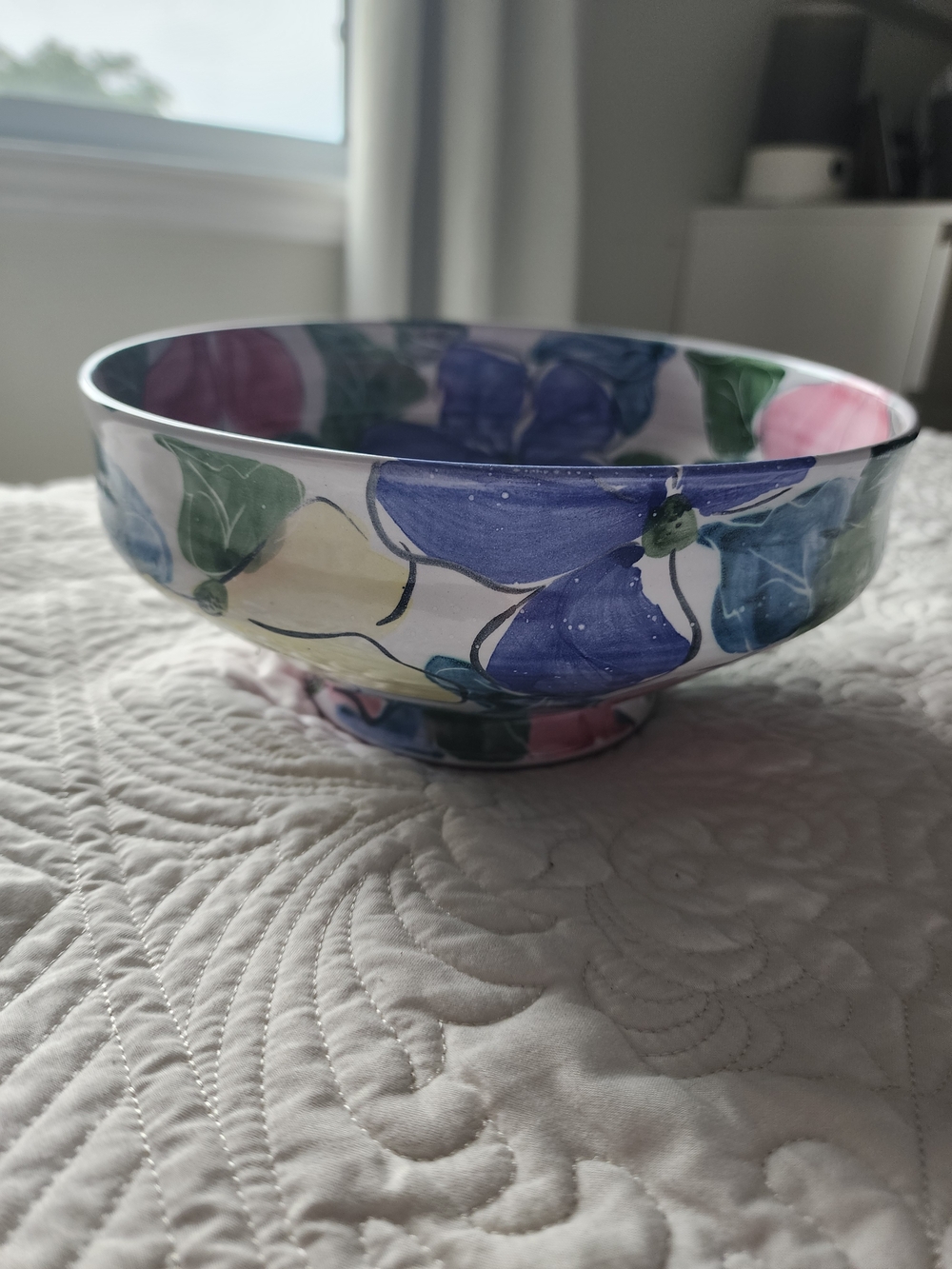 Signed Sue McRae Hand Painted Floral Studio Art Pottery Footed Fruit Bowl 8.5"
